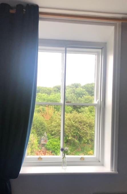 Escape To The Country @ Bron Offa Bach Apartment Coedpoeth